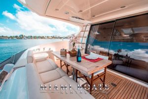 57-ft-Azimut-Yacht-Miami-Beach-Boat-Rental-6