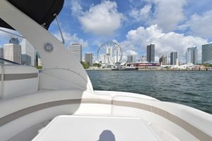 36-ft-Sea-Ray-Sundancer-Yacht-Afina-Boat-Renta-Yacht-Charter-Miami14