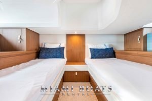 Twin bedroom of the 40 Beneateau yacht.