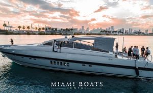 Luxury Yacht Rental Miami - 90 Leopard Just For Fun