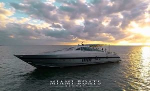 Luxury Yacht Rental Miami - 90 Leopard Just For Fun