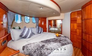 62 ft Azimut Priceless Yacht 15