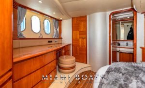62 ft Azimut Priceless Yacht 16