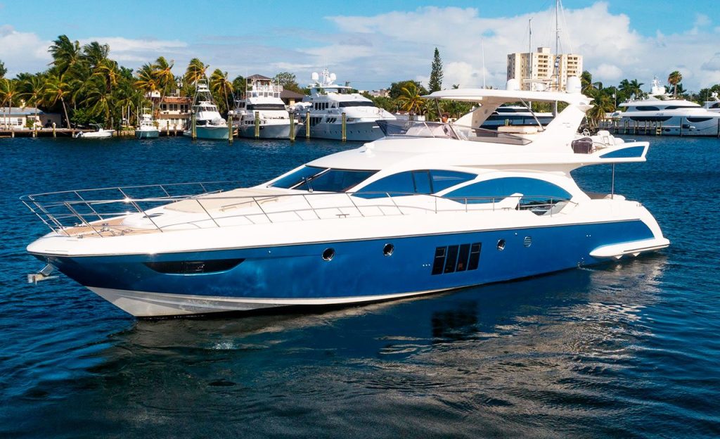 Luxury Yacht in Miami - 70 ft Azimut. Yacht in the marina. Yacht in the water . Yacht for Rental in Miami, FL.