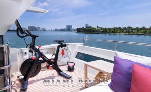 95 Dominator Yacht in Miami - Luxury Yacht Charter