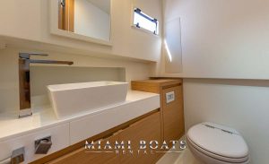 PARDO Luxury Yacht bathroom