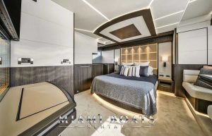 Galeon-Yacht-Miami-Beach-68-kingbed